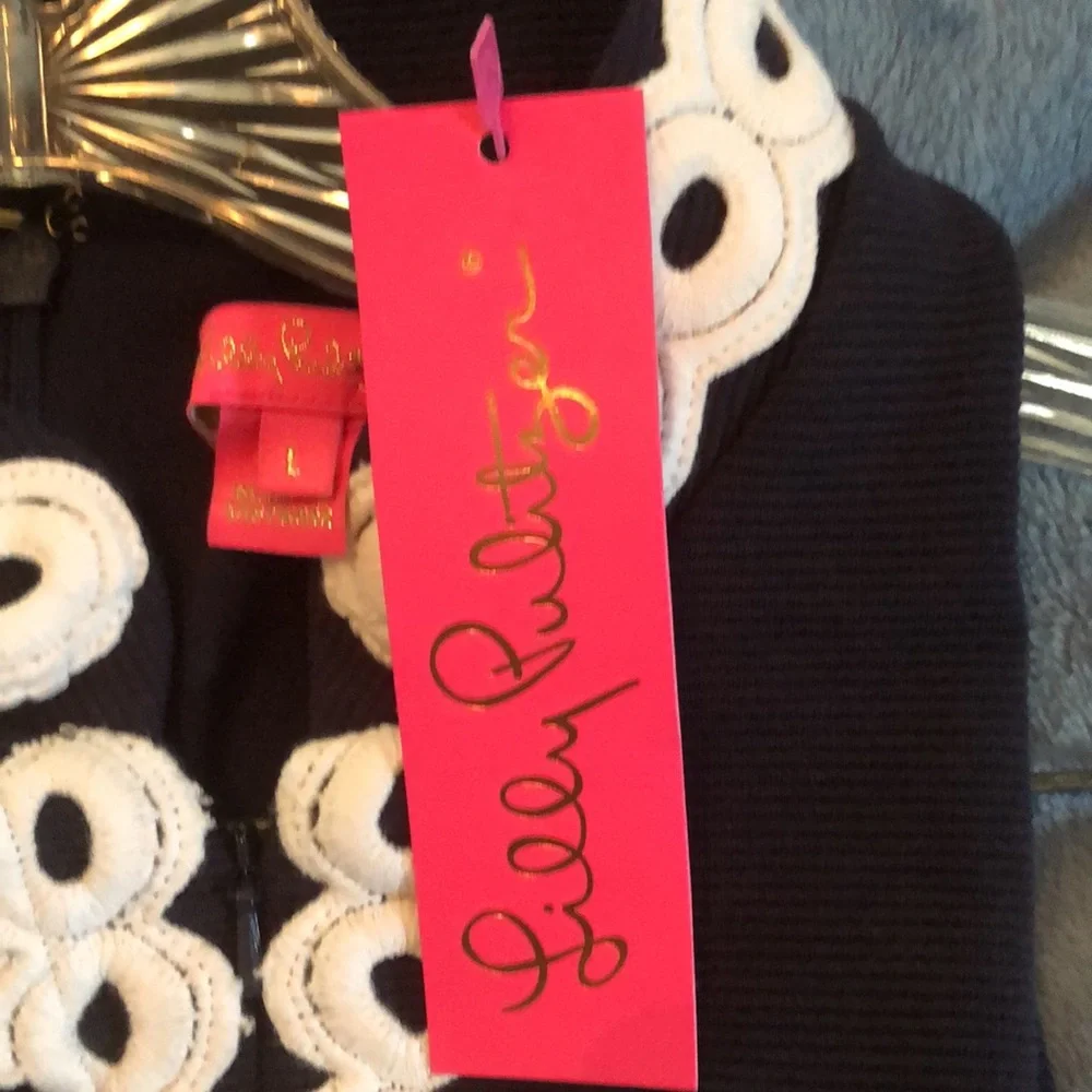 NWT Lilly Pulitzer calista shift dress. Large. The perfect classic dress! - Picture 3 of 7